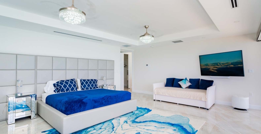 Oasis 7 Grand Cayman Vacation Villa - Seven Mile Beach