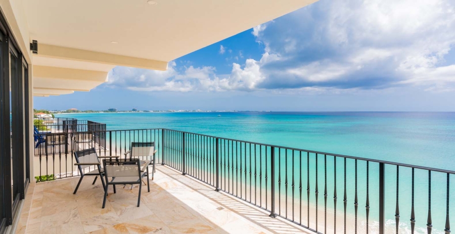 Oasis 7 Grand Cayman Vacation Villa - Seven Mile Beach