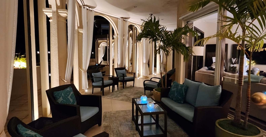 Oceans Edge Seaside Estate Grand Cayman Vacation Villa - South Coast