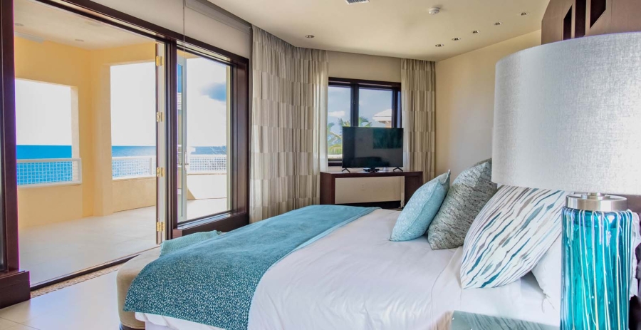 Oceans Edge Seaside Estate Grand Cayman Vacation Villa - South Coast