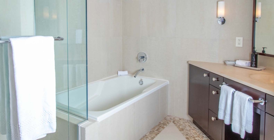 Oceans Edge Seaside Estate Grand Cayman Vacation Villa - South Coast