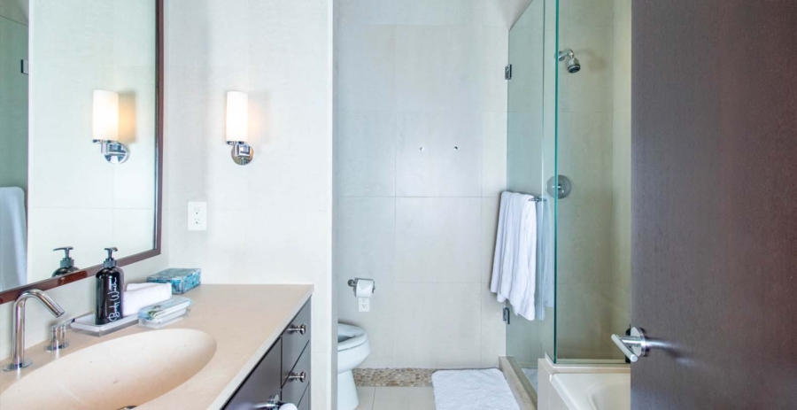 Oceans Edge Seaside Estate Grand Cayman Vacation Villa - South Coast