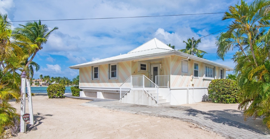 Peace & Kai It Grand Cayman 3-Bedroom Beach Cottage - Cayman Kai