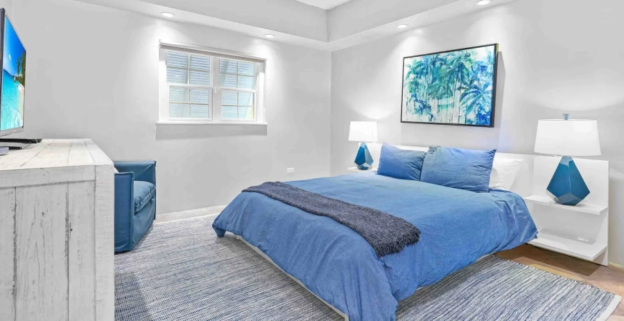 Present Moment Grand Cayman - Queen Bedroom