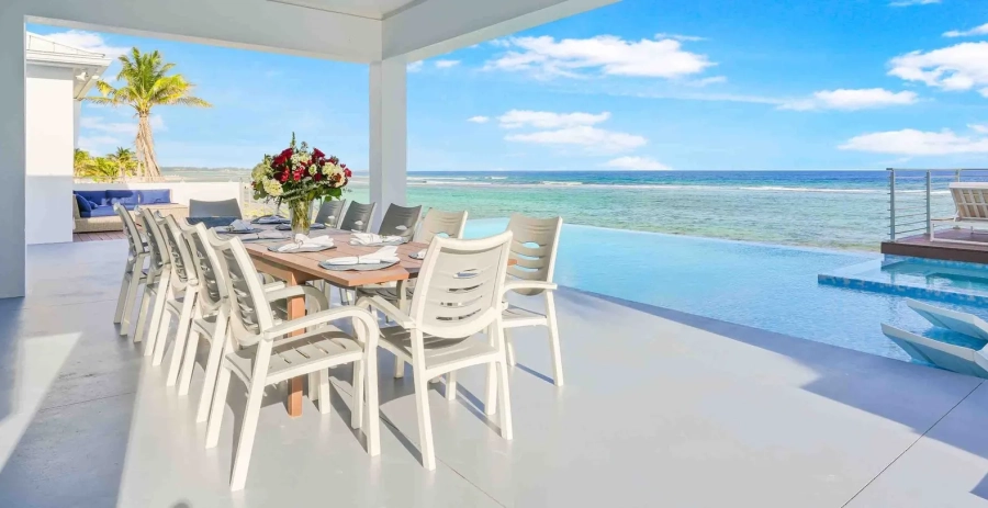 Present Moment Grand Cayman - Veranda Patio