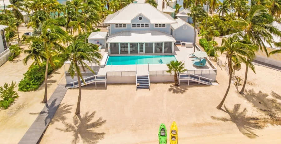 S'Kai Blue Grand Cayman - Kitchen