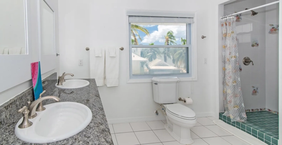 S'Kai Blue Grand Cayman - Middle Suite