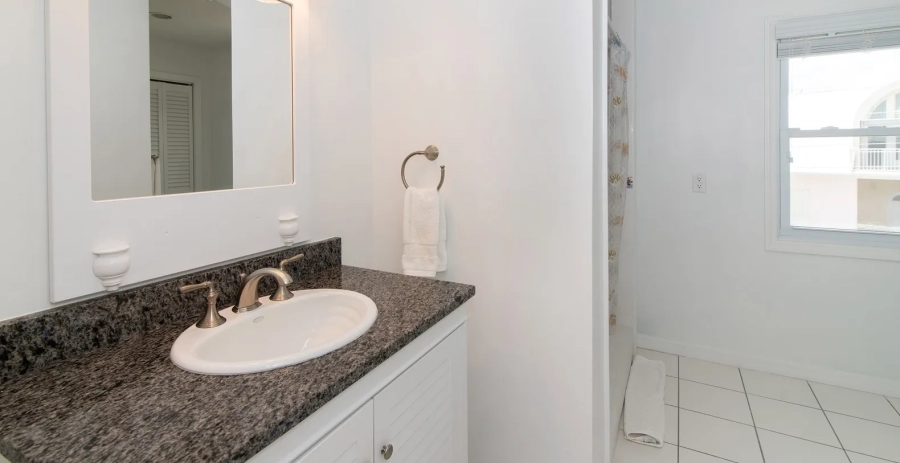 S'Kai Blue Grand Cayman - Waterfront