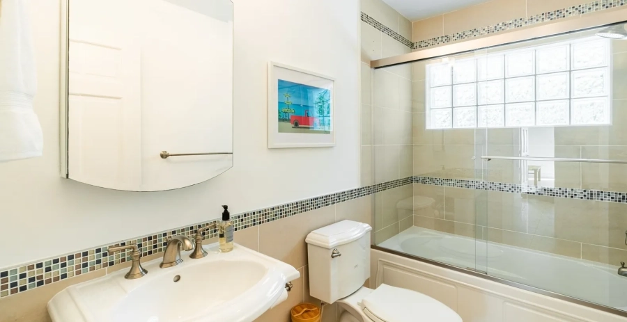 Turtle Beach Grand Cayman - Master Bath