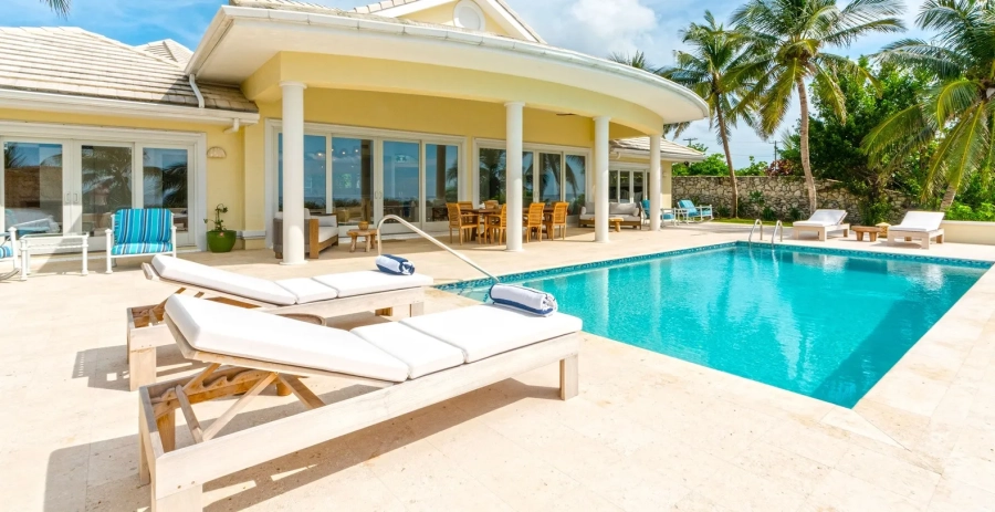 Turtle Beach Grand Cayman - Oceanfront Patio