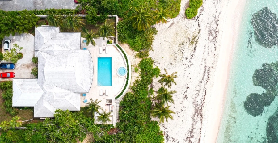 Turtle Beach Grand Cayman - Pool Deck