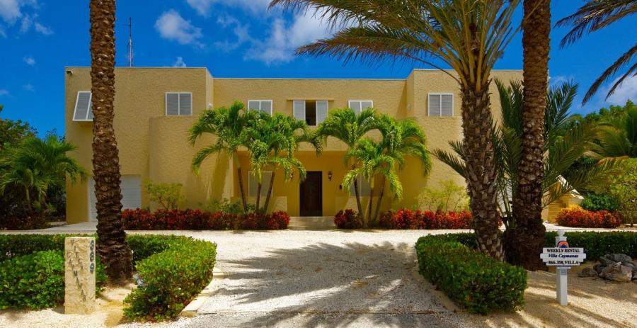 Villa Caymanas Grand Cayman 4-Bedroom Oceanfront Villa - North Side