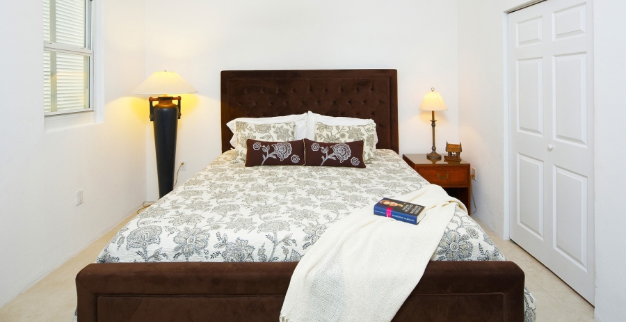 Villa Caymanas Grand Cayman 4-Bedroom Oceanfront Villa - North Side