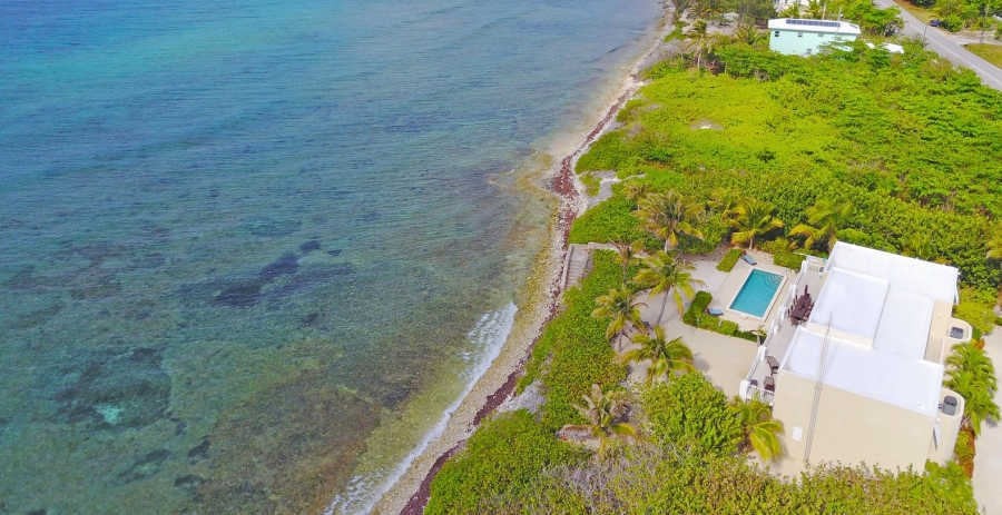Villa Caymanas Grand Cayman 4-Bedroom Oceanfront Villa - North Side