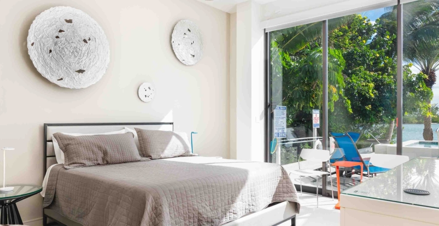 White Dahlia Grand Cayman 4-Bedroom Luxury Villa - Cayman Kai Bioluminescent Bay