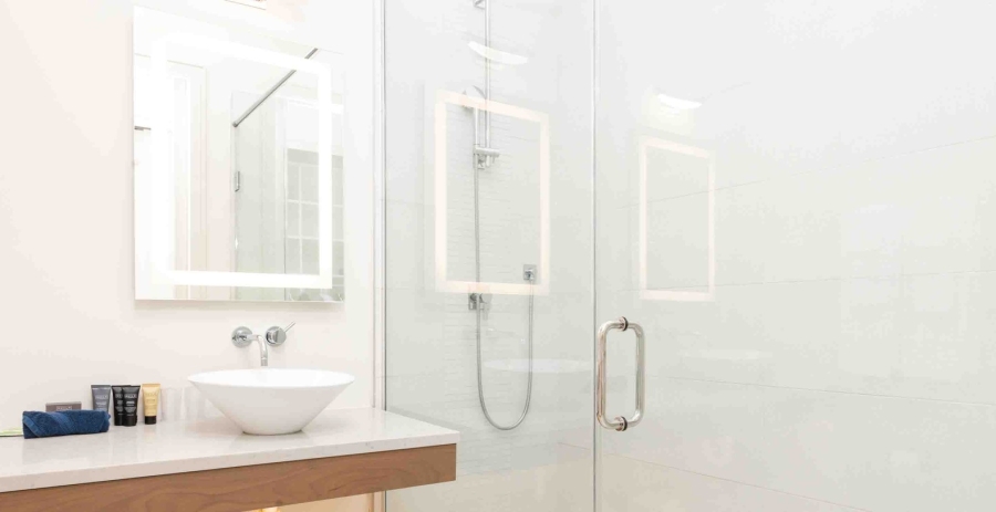 White Dahlia Grand Cayman 4-Bedroom Luxury Villa - Cayman Kai Bioluminescent Bay