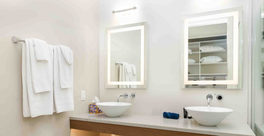 White Dahlia Grand Cayman 4-Bedroom Luxury Villa - Cayman Kai Bioluminescent Bay