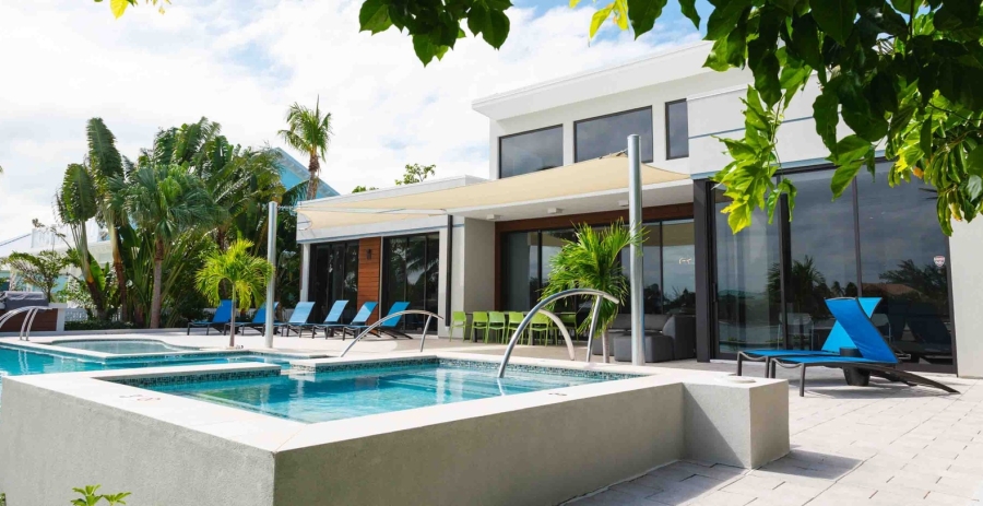 White Dahlia Grand Cayman 4-Bedroom Luxury Villa - Cayman Kai Bioluminescent Bay