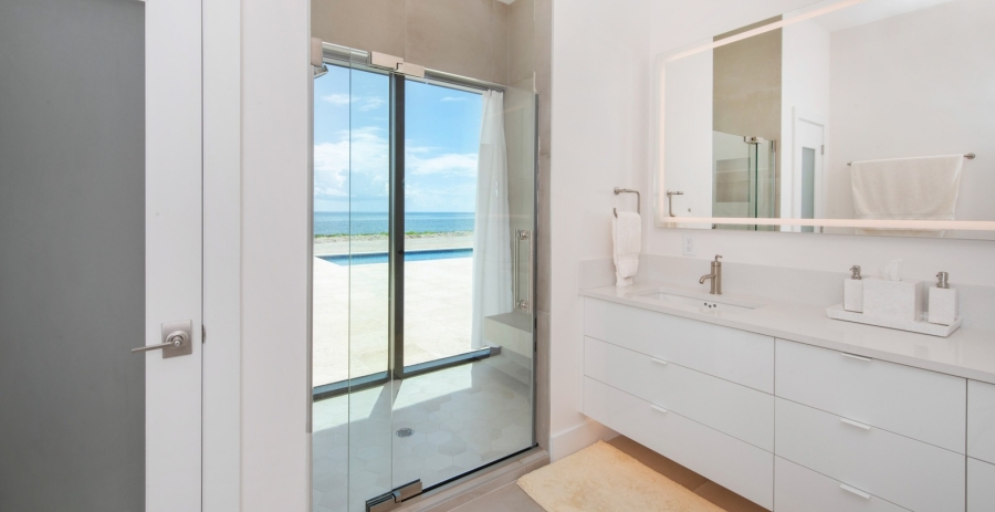 Wind Upon The Waves Grand Cayman 3-Bedroom Luxury Villa - South Coast