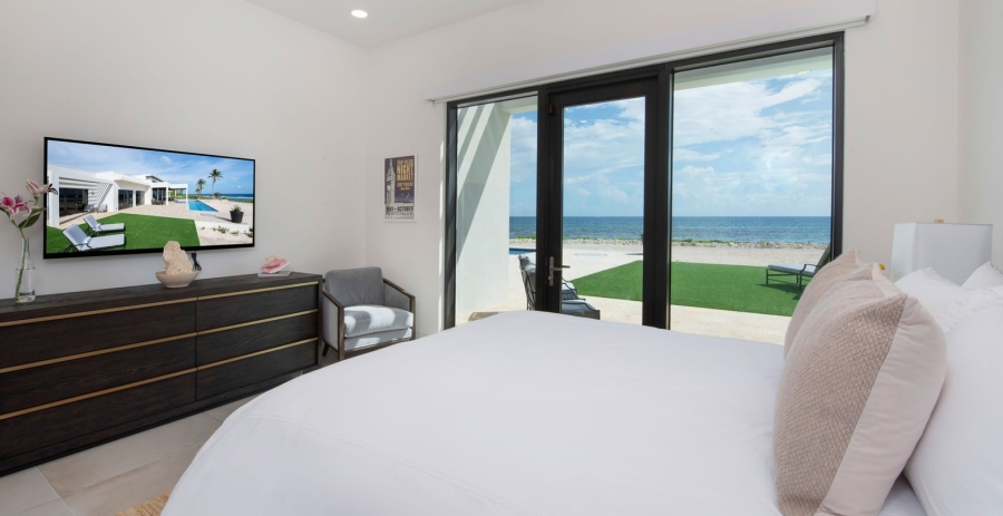 Wind Upon The Waves Grand Cayman 3-Bedroom Luxury Villa - South Coast