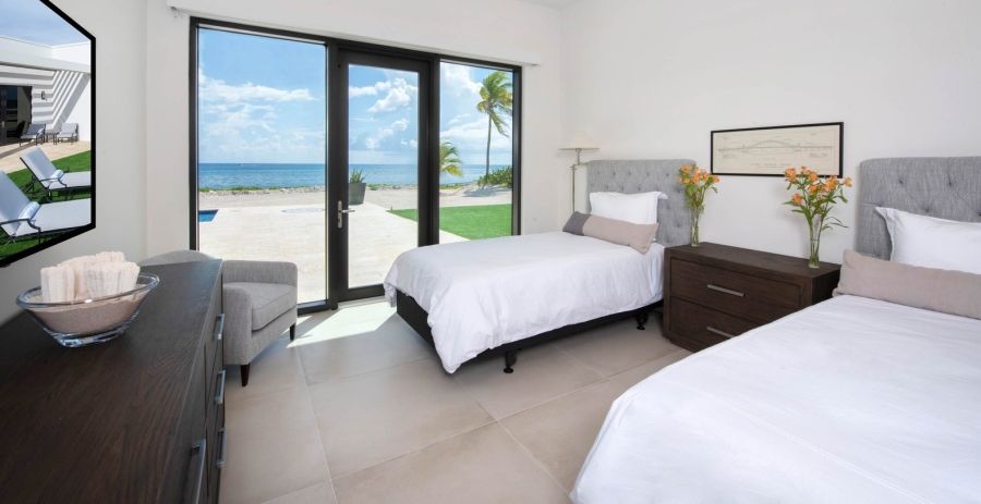 Wind Upon The Waves Grand Cayman 3-Bedroom Luxury Villa - South Coast