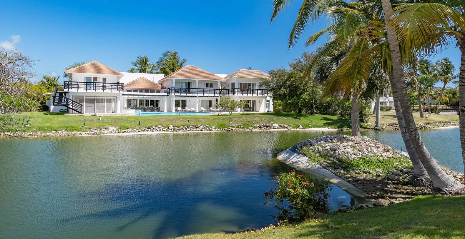 Lake View Villa Dominican Republic Vacation Villa - Cocotal Golf & Country Club, Bavaro, Punta Cana