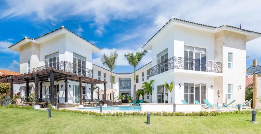 Lakefront Estate Bavaro Vacation Villa - Dominican Republic