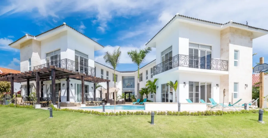 Lakefront Estate Bavaro Vacation Villa - Dominican Republic