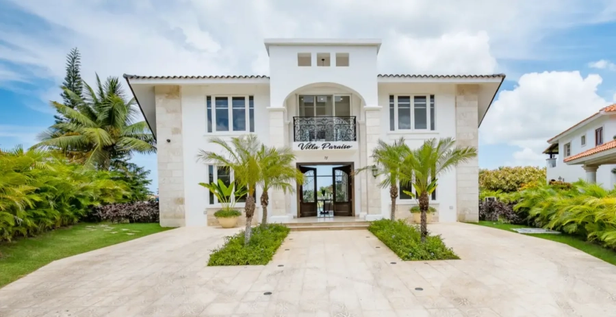 Lakefront Estate Bavaro Vacation Villa - Dominican Republic