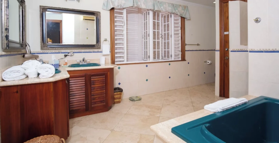 Villa Paradiso  Vacation Villa - Jamaica