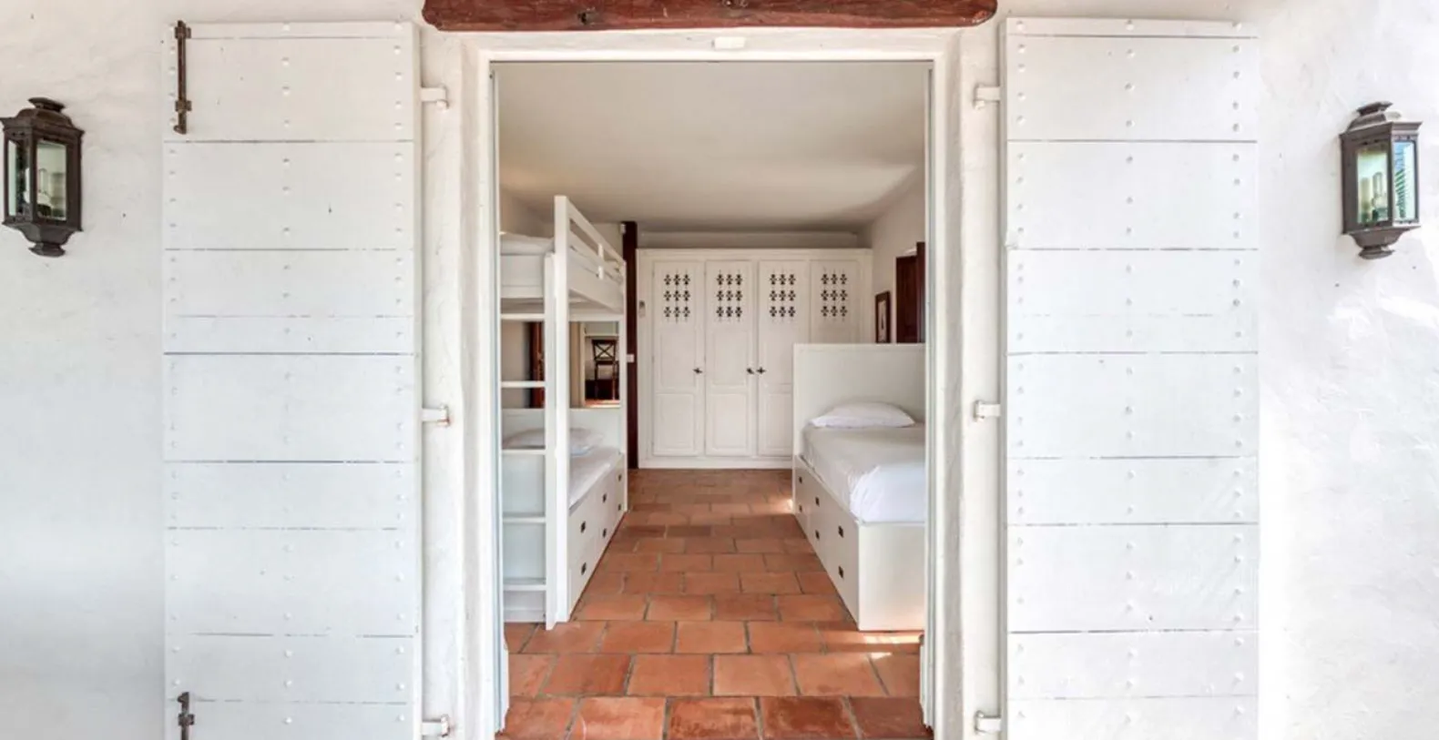Hacienda Terres Basses