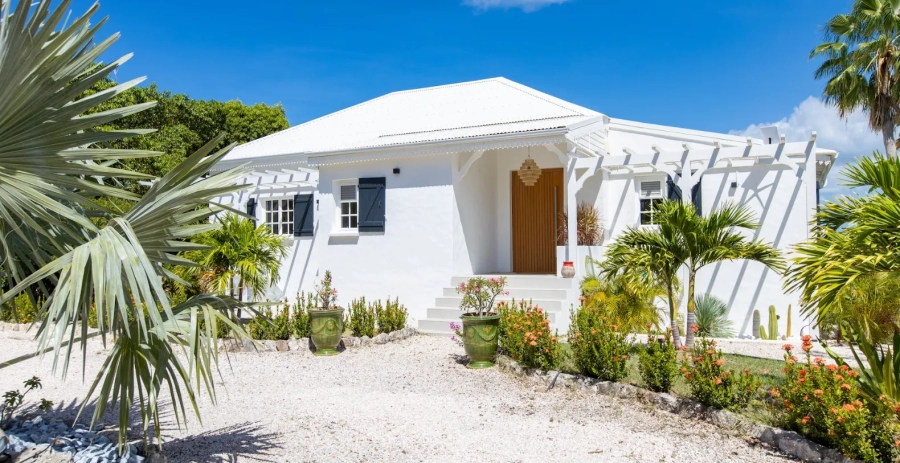 Villa Les Oliviers St. Martin French Side Vacation Villa - Saint Martin