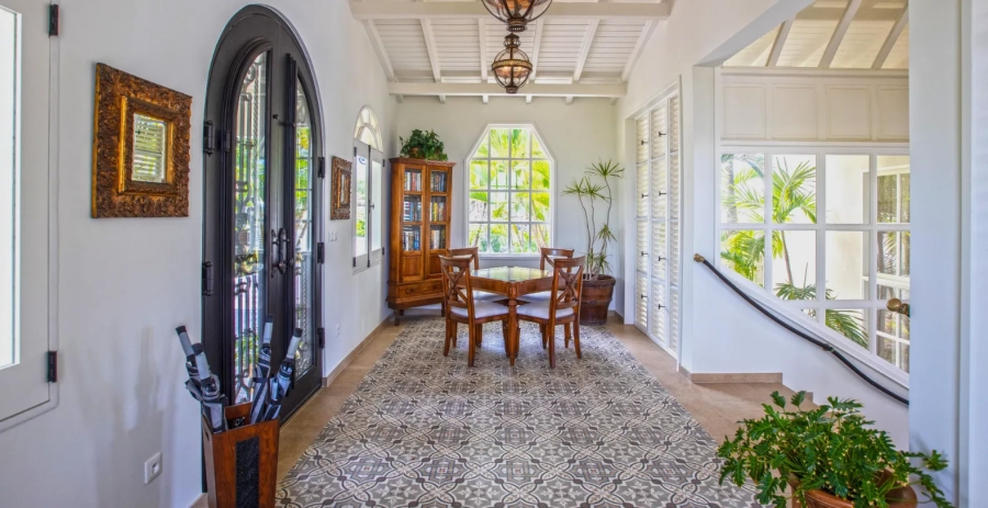 Mille Fleurs French Side Vacation Villa - Saint Martin