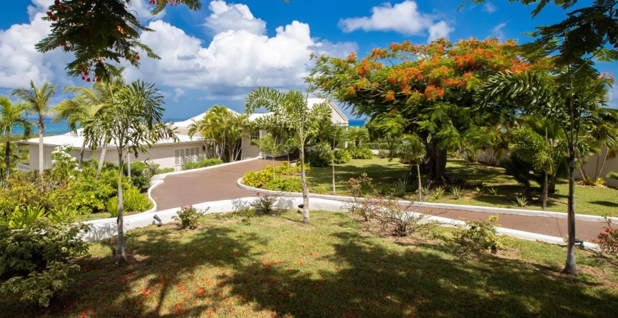 Mille Fleurs French Side Vacation Villa - Saint Martin