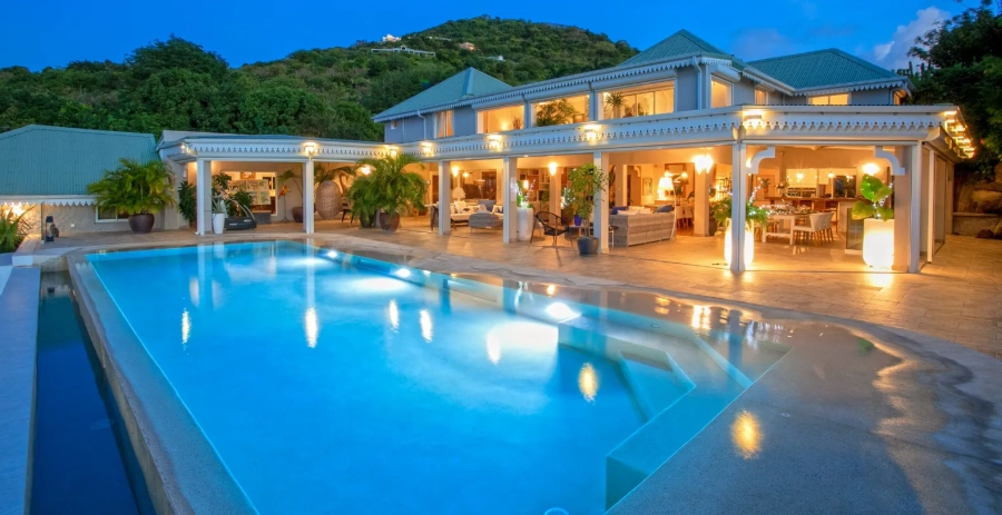 Privilège Estate French Side Vacation Villa - Saint Martin