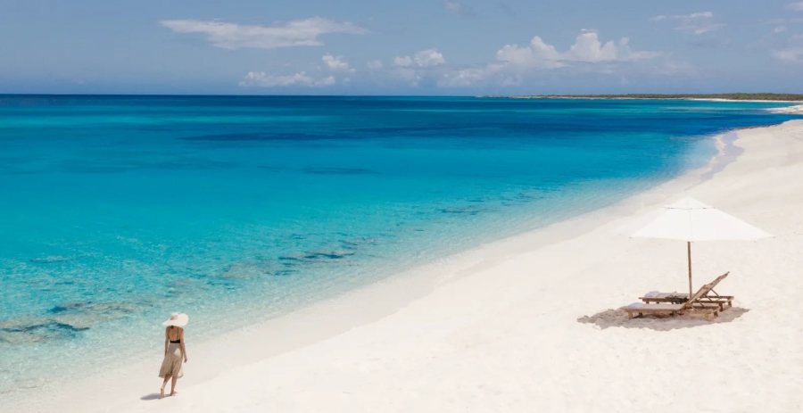 Beach Sala – 5BR Villa  Amanyara Vacation Villa - Turks & Caicos