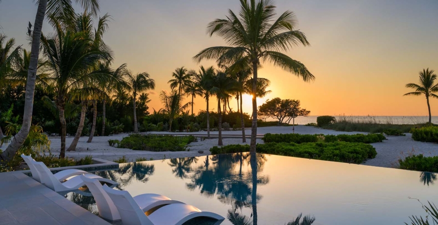 Sea Breeze Estate Turks & Caicos Vacation Villa - Grace Bay