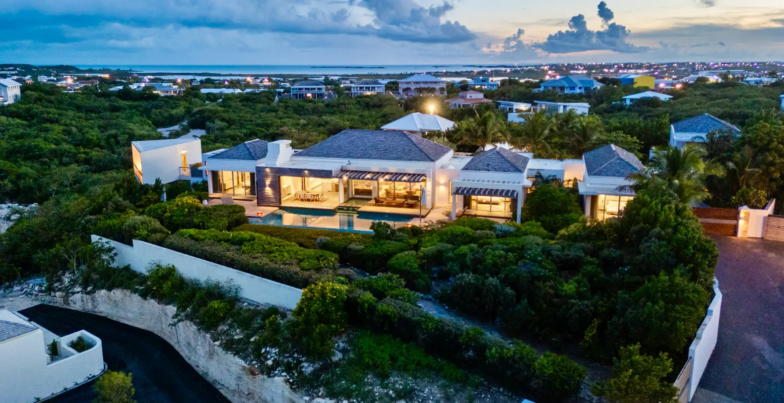 Villa Cosmo Turks & Caicos Luxury Rentals Vacation Villa - Turks & Caicos