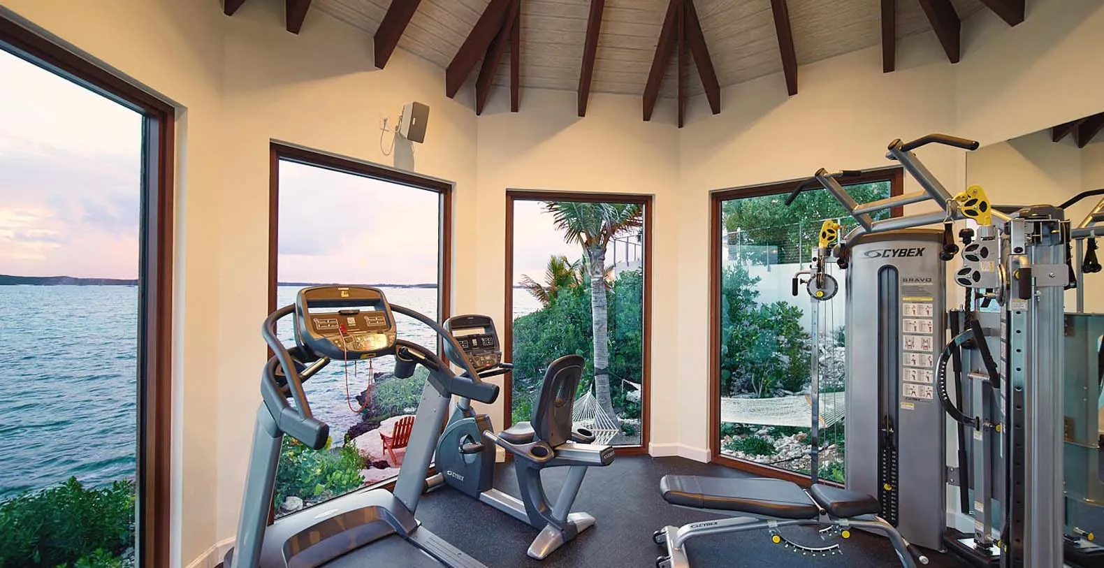 Villa Ombre Turks & Caicos Vacation Villa - Chalk Sound, Providenciales