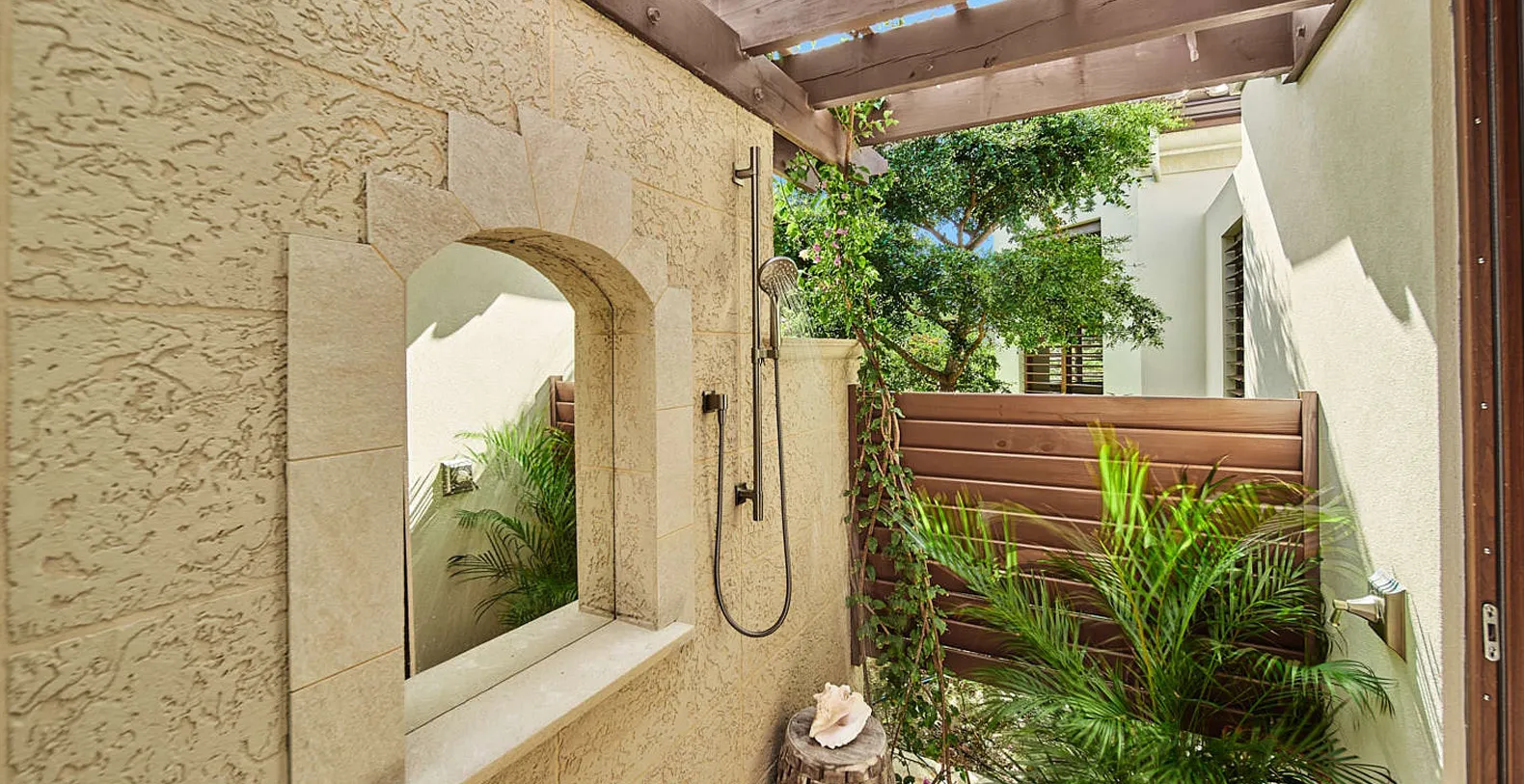 Villa Ombre Turks & Caicos Vacation Villa - Chalk Sound, Providenciales