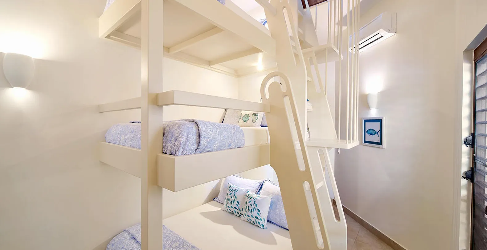 Villa Ombre Turks & Caicos Vacation Villa - Chalk Sound, Providenciales