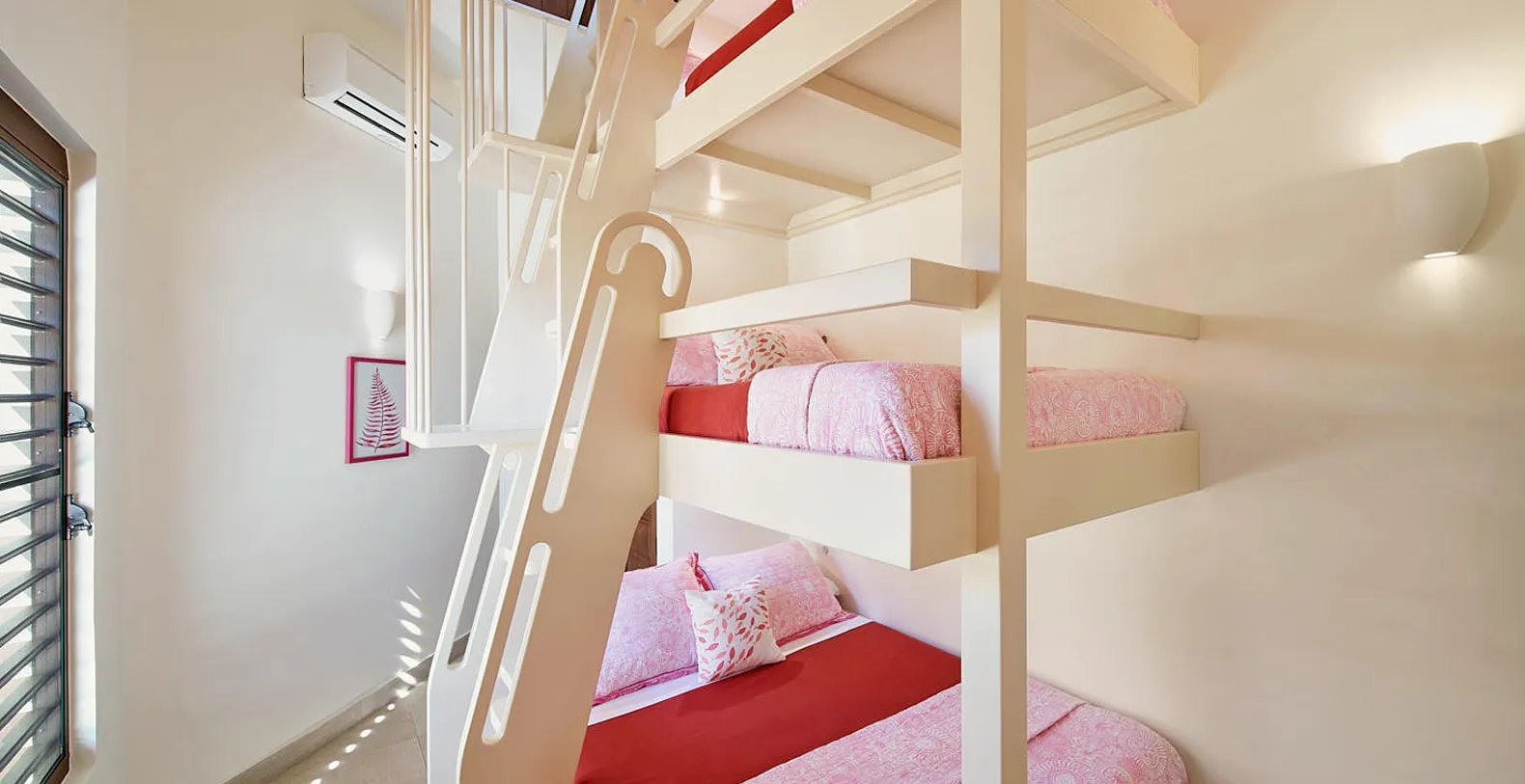 Villa Ombre Turks & Caicos Vacation Villa - Chalk Sound, Providenciales