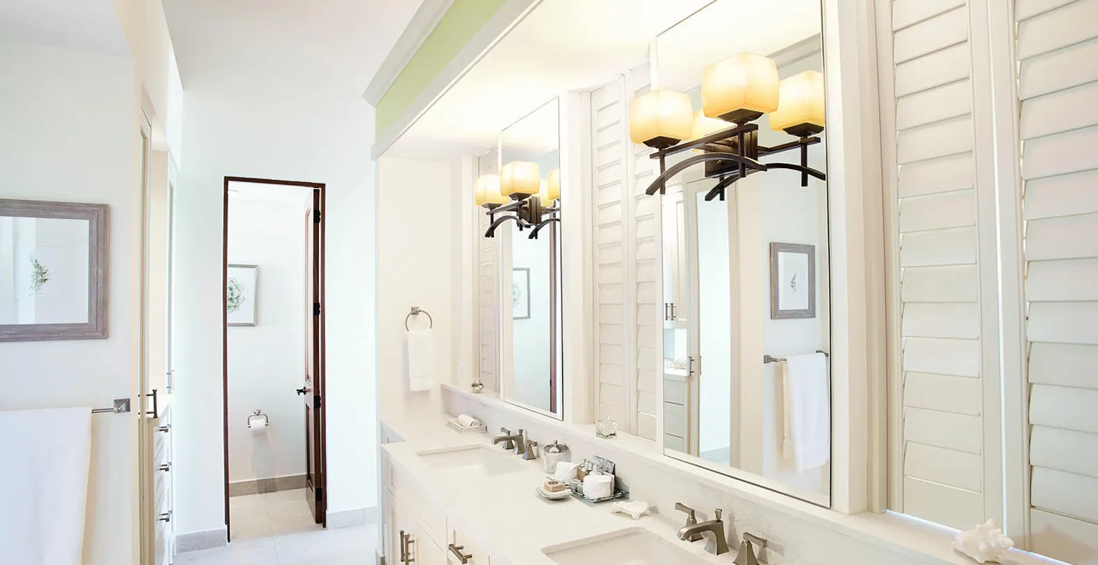 Villa Ombre Turks & Caicos Vacation Villa - Chalk Sound, Providenciales