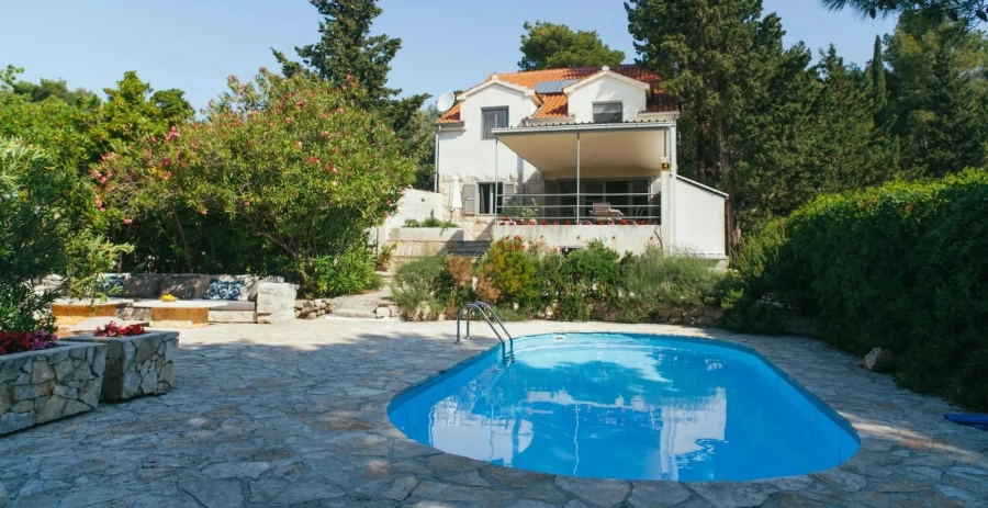 Villa Bol Retreat Vacation Villa - Croatia