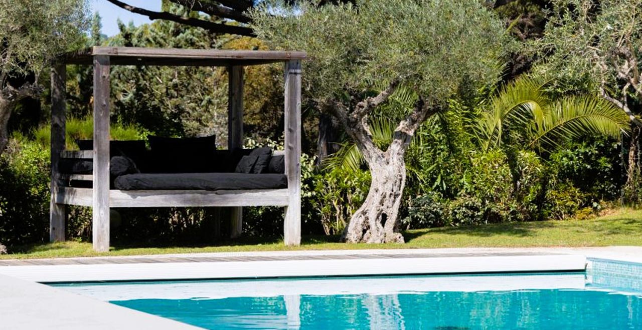 France Holiday Rental L’Oumède Hills