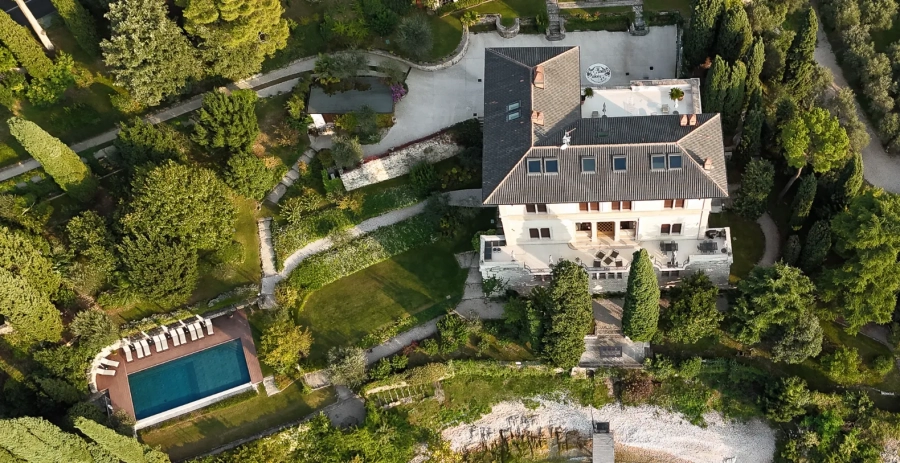 Castello Caratti Lake Garda Vacation Villa - Italy