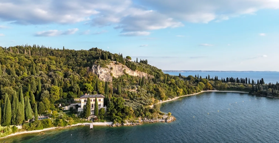 Castello Caratti Lake Garda Vacation Villa - Italy