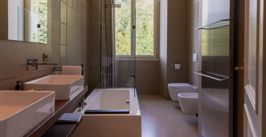 Castello Caratti Lake Garda Vacation Villa - Italy