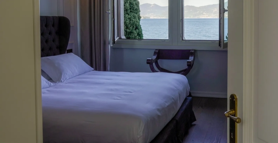 Castello Caratti Lake Garda Vacation Villa - Italy