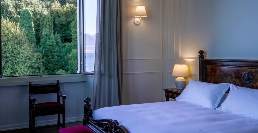 Castello Caratti Lake Garda Vacation Villa - Italy